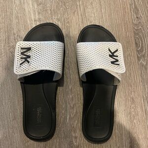Micheal Kors Sandals/ slides- size 7.5